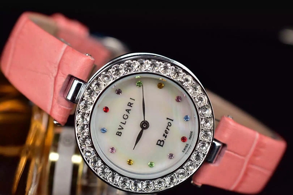 ブルガリ時計正面デザイン